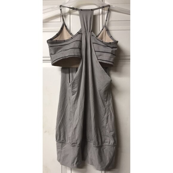 Lululemon size 6 Grey racerback athletic built in bra tank top double dutch - Picture 2 of 4